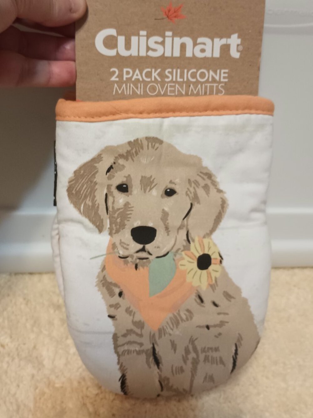 HTF & NWT~Cuisinart 2-Pack Silicone Mini Oven Mitts with Golden Retriever Design